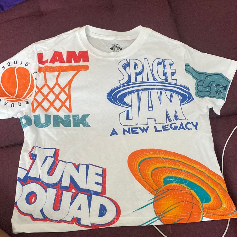 Size Large Junior Tune Squad Graphic TShirt